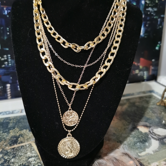 Layered Necklace - Picture 3 of 7